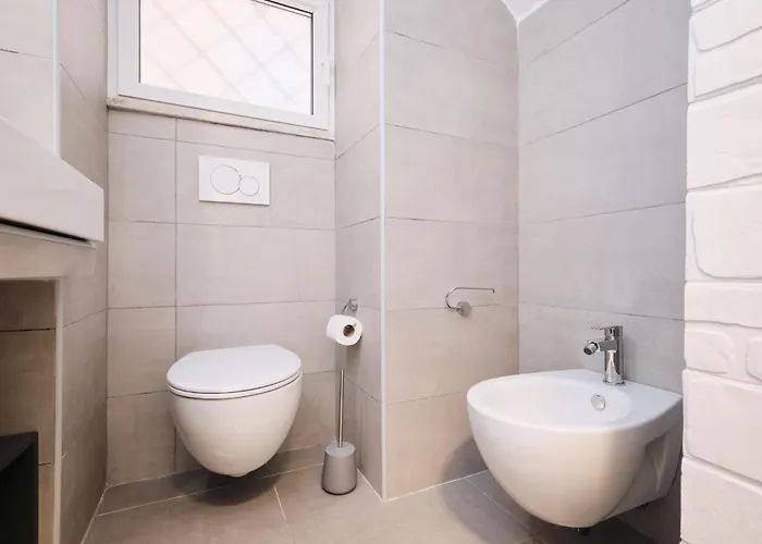 15 Min From Termini Apartment
